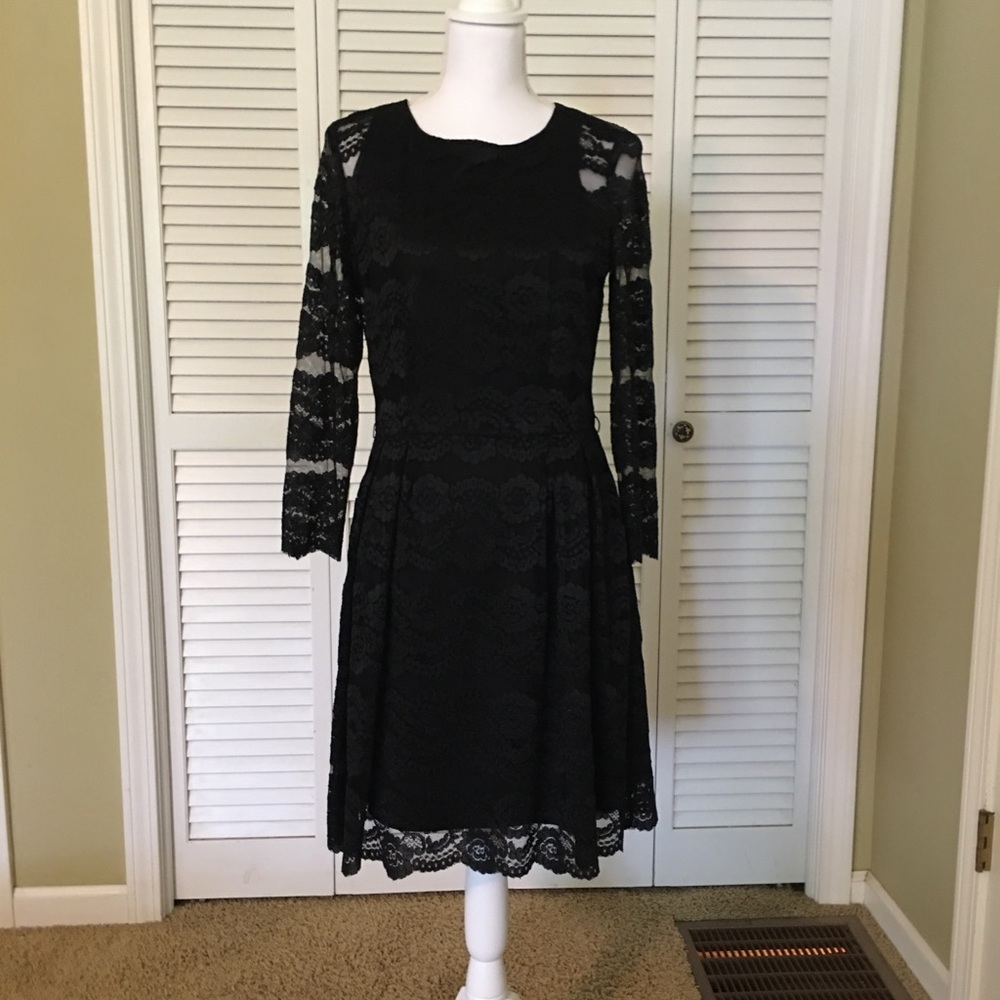 Cremieux black lace classic special occasion dress